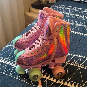 Anemone Iridescent Pink and Mint Kids Roller Skates